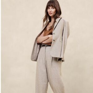 Banana Republic Tan Trousers Relaxed Fit High-Waisted